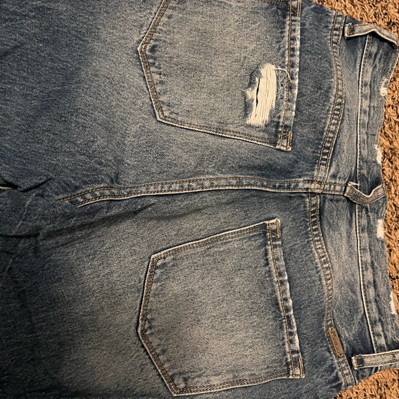 Distressed Kancan jeans - Picture 4 of 4